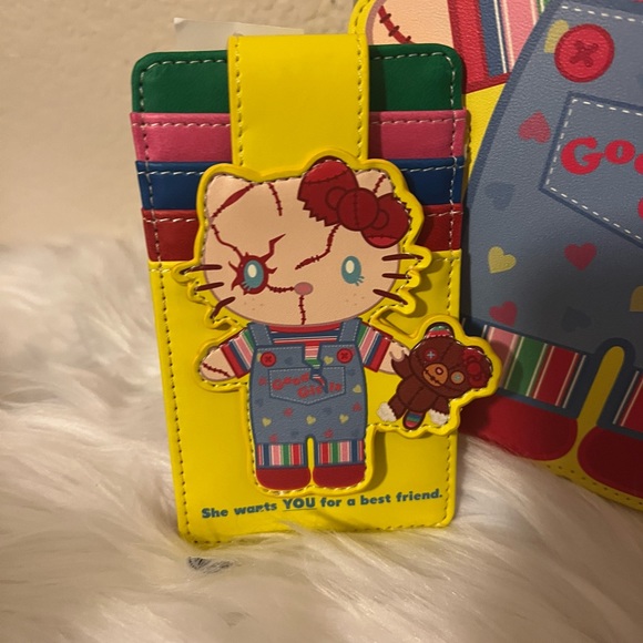 Universal Studios Hello Kitty Chucky Crossbody Bag & Hello Kitty Cardholder - Picture 2 of 10